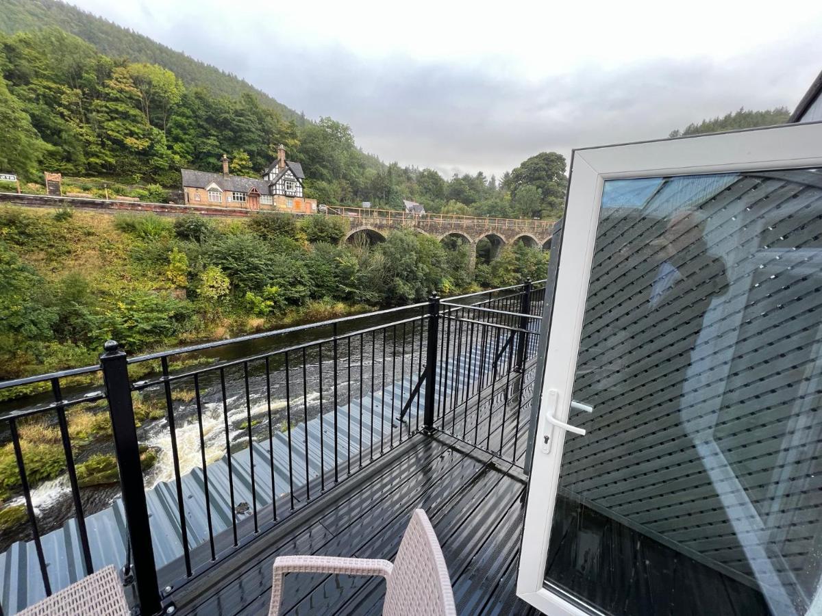 The Chainbridge Hotel Llangollen Exterior foto