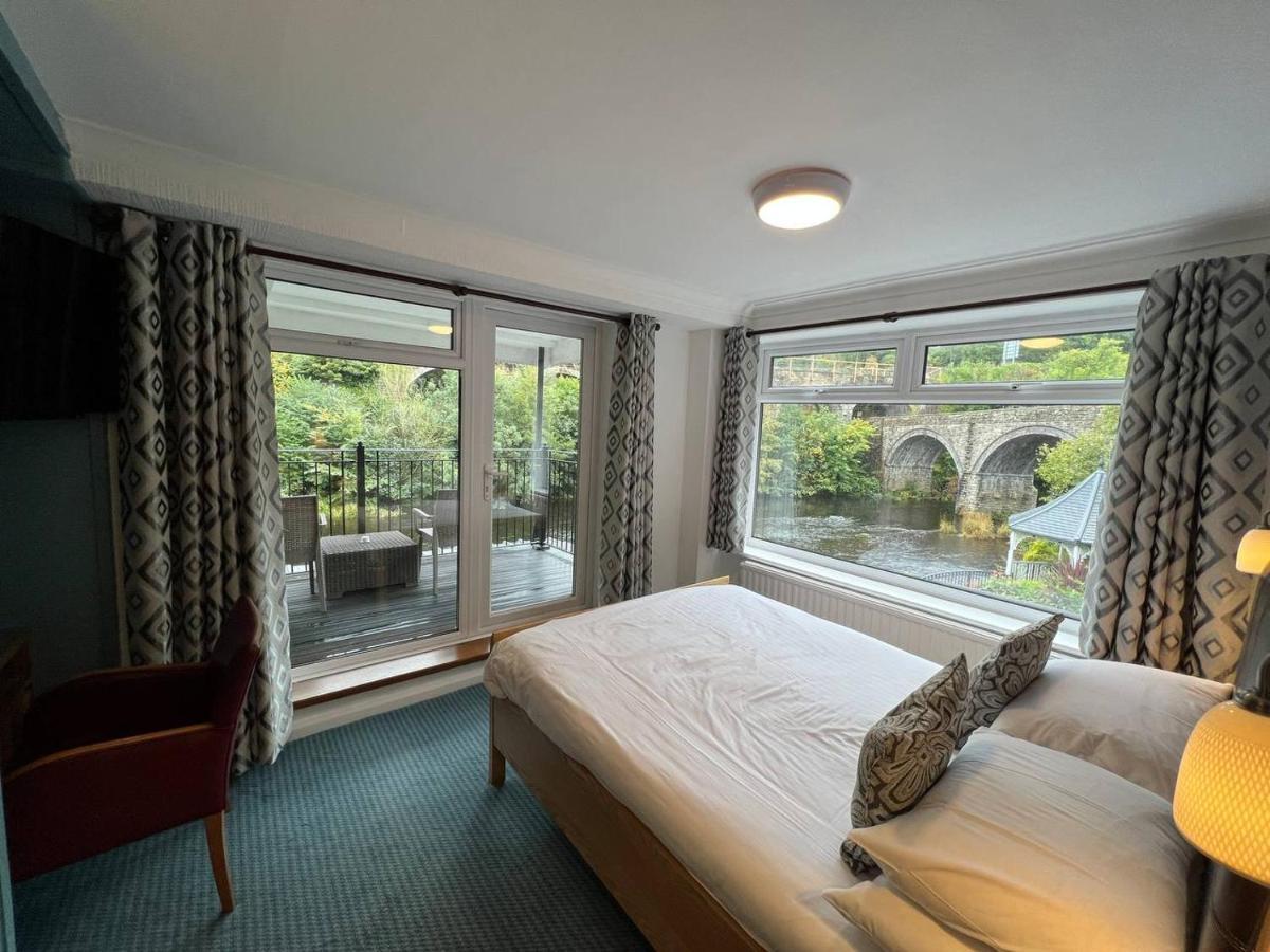 The Chainbridge Hotel Llangollen Exterior foto